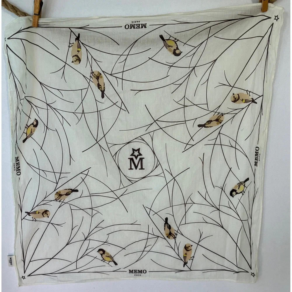 Memo Paris Scarf Bird Star Graphic Print Womens OS White Excellent